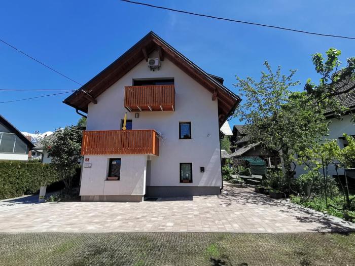 Apartment PIKAPOLONICA