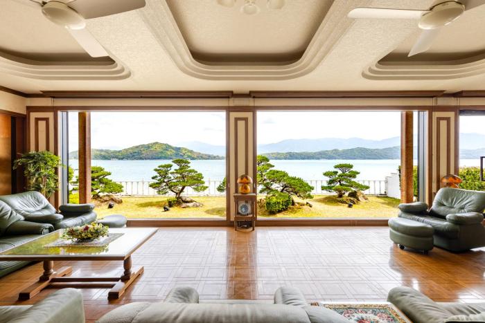 糸島,オーシャンフロントの広大な私邸,テニスコート2面,300平米超,最大20名,駐車場10台