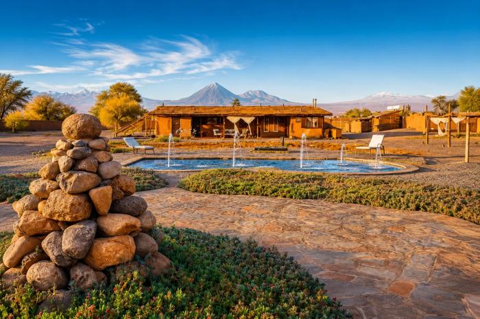 MAKTVB LODGE con vista al Volcán Licancabur y Piscina Natural en San Pedro de Atacama