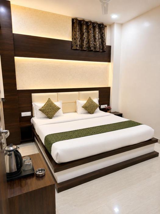 Hotel Pleasant Taj Agra -Budget Family AC Rooms