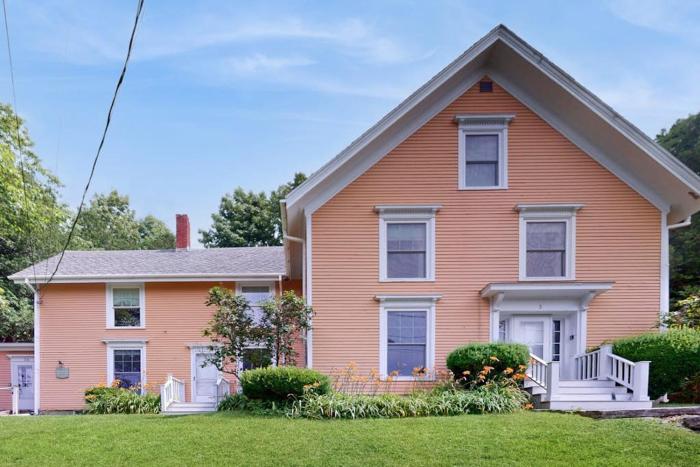 Orange House Apartment