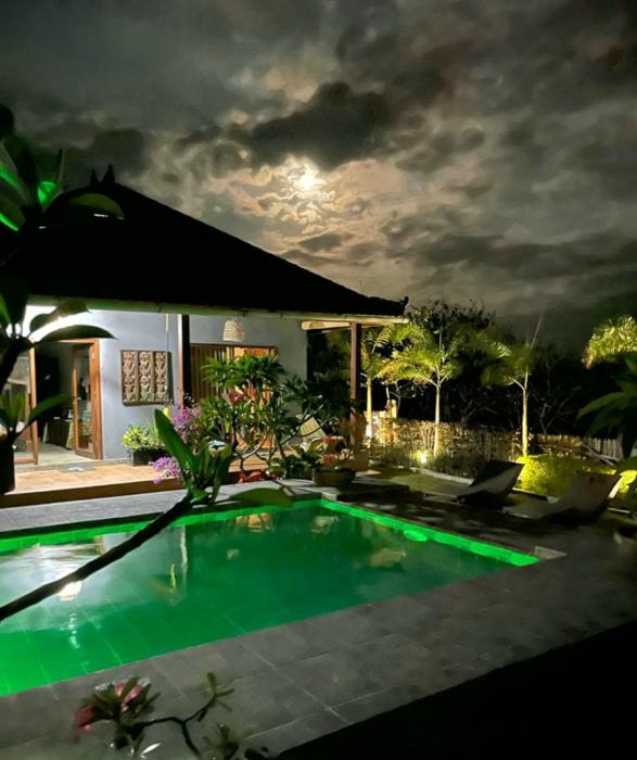 Ombak Resort at Ekas , a luxury surf and kite destination, Close to Inside Ekas beach