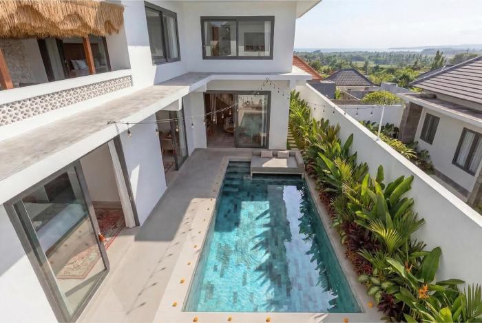 Riddhi Villa - Spacious Private Pool Retreat in Canggu