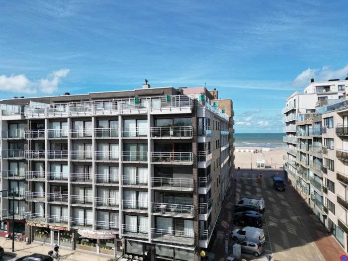 Central Coastal Apartment for 4