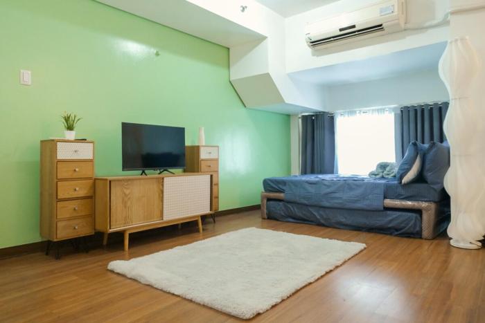 Spacious Penthouse 2BR Loft in Ortigas, Pasig City