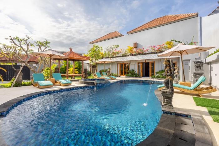 Dhong Livin Uluwatu