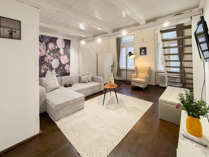 L16 The Hidden Opera Boutique Apartment