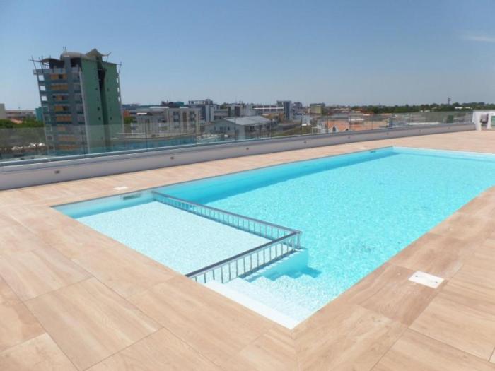 Stunning flat with rooftop pool and terrace