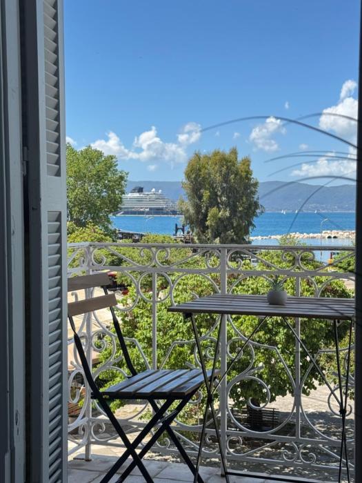 Melli Seaview apartment