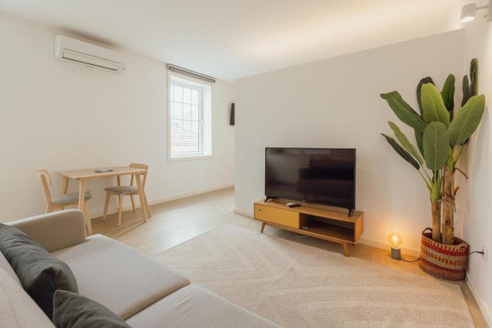 Downtown Elegant Studio by Vacationy