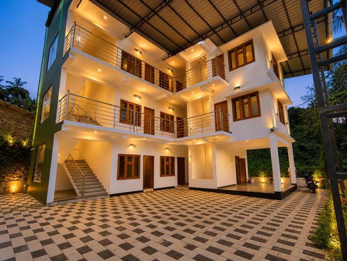 Green Fields Inn