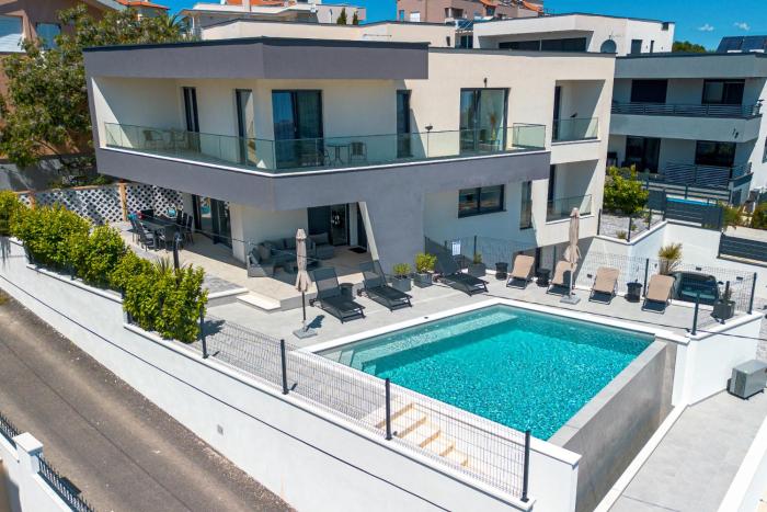 Villa Delfin with Pool