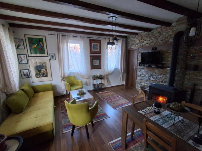 Restuarant-Apartments Tga za jug Lazaropole