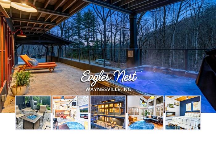 Cozy Mountain Escape with Panoramic Views & Hot Tub near Great Smoky Mountains, Waynesville, NC