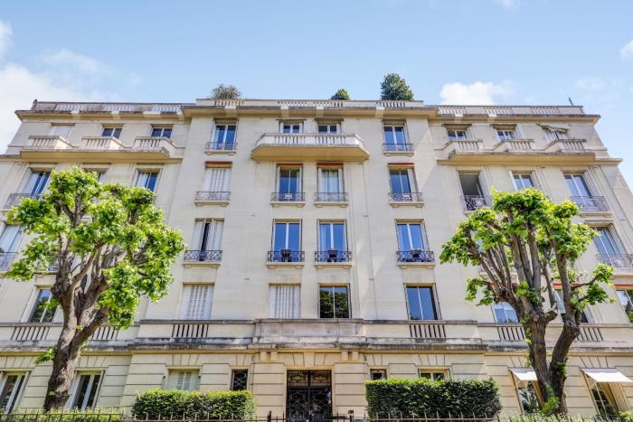 Studio 2P near Roland Garros Stadium