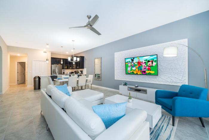 1135FR CHAMPIONS GATE CONDO GAME ROOM