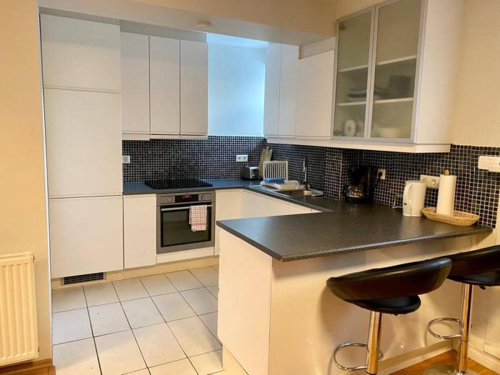 2 bedroom Condo with cheap pick up services