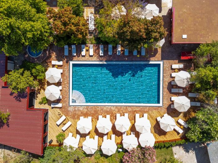 Lill Maison Hotel & City Club