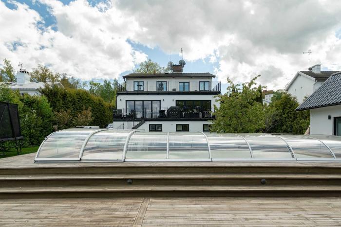 Luxury Villa Solna Private Pool Lake View 300Sq