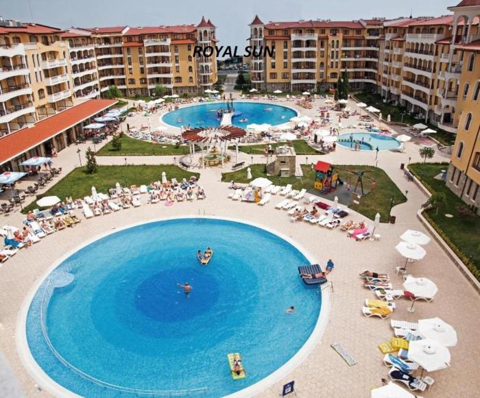 Modern apartment, pool mountain views terace sea