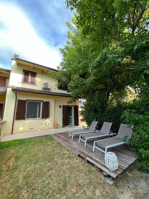 Villetta con giardino a due passi dal mare