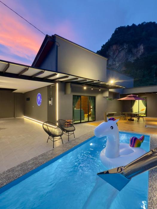 LYL - Tambun Private Pool Homestay