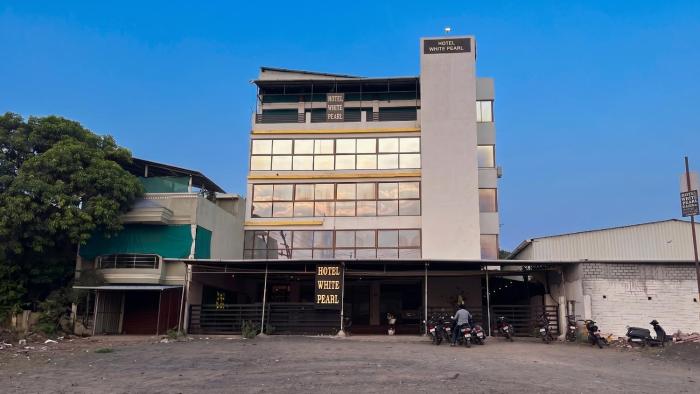 White Pearl, Jabalpur