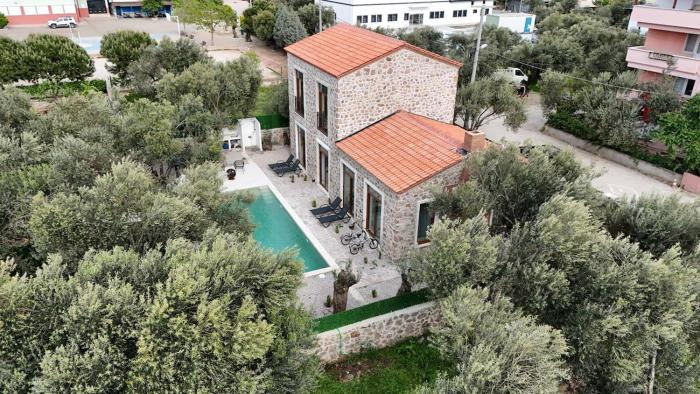 Otuken Stone House Private Heated Pool