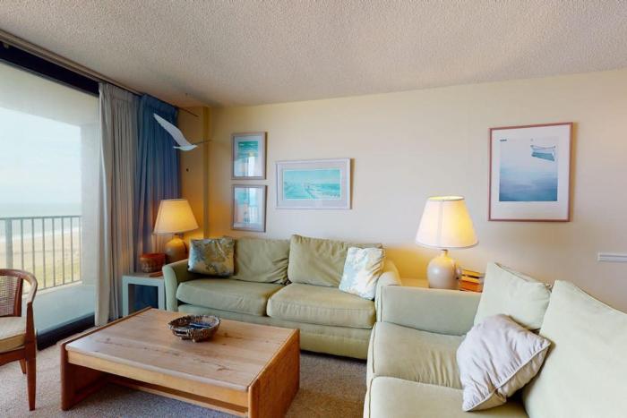 Sea Colony Ocean 7th floor condo with free WiFi elevator & tennis court