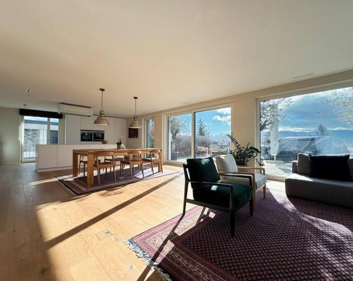 Wonderful Attic Maisonette in Meilen with Stunning Lake Views