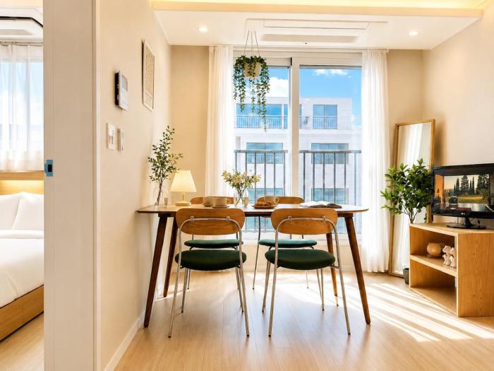 Family 2BR Apartment near Hongdae & SinchonㅣHANA