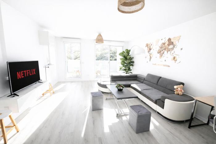 Grand T4 85m terrasse 8 pers 15min Paris