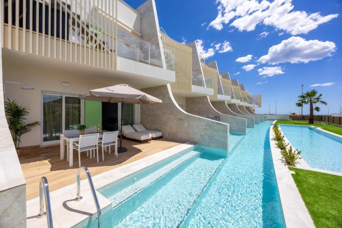 Casa de Sarina - Beautiful apartment w direct access to the pool