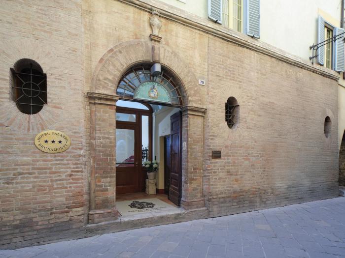 Palazzo Brunamonti Boutique Hotel