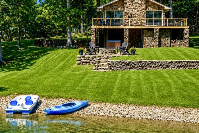 Pub, Hot Tub, Game Room, Monkey Island Waterfront