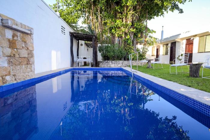 Cozumel Center Entire 2br 2 bath Scuba Diving Mecca with Pool AC AC Wi-Fi Kitchen Parking
