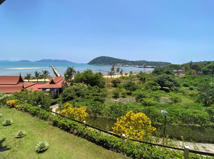 Chang Santi Apartments