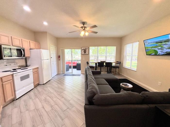 Right Direction Rentals 1 Bedroom Villa 9970