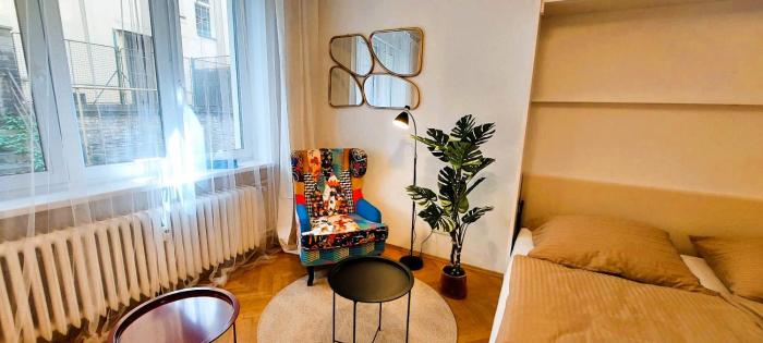 Stylish & Quiet Studio in Vibrant Letná