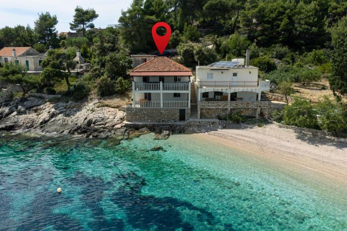 Seaside secluded apartments Cove Tvrdni Dolac, Hvar - 2997