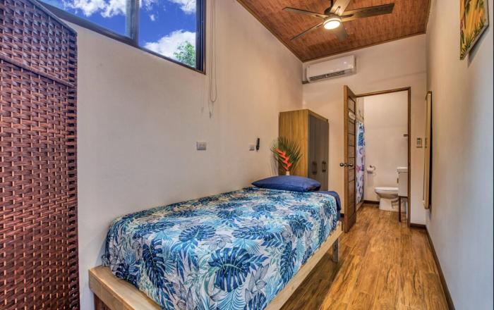 Studio Apartment - Direct Beach Access - Wifi - AC