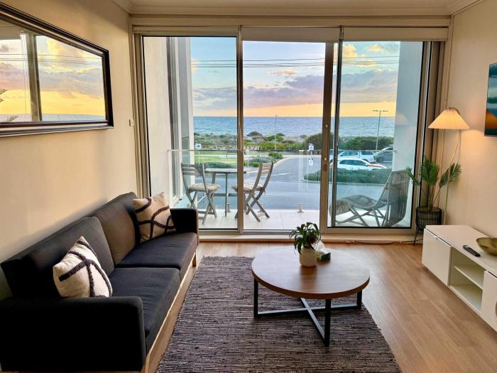 West Beach - Beachfront Apartment