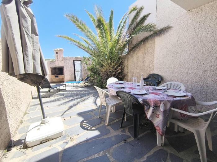 Villa mitoyenne avec parking, près plage - 10 pers. - FR-1-880-45
