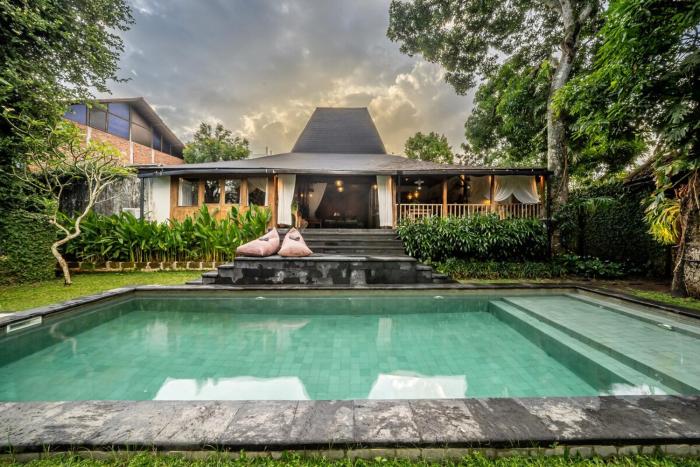 3 BR Villa Mango Jungleroom Canggu