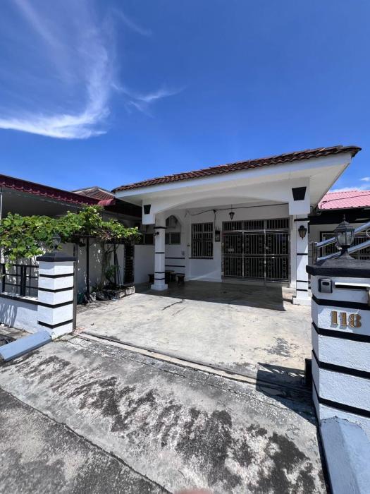 Pantai remis homestay 118