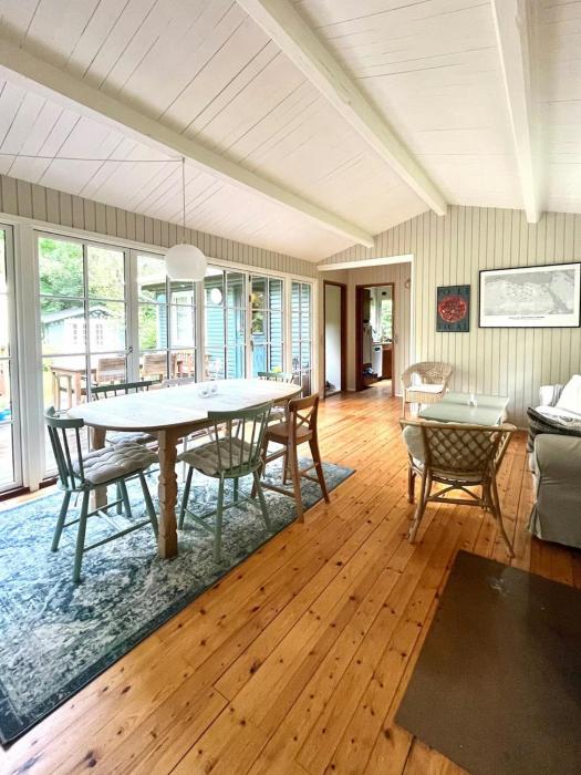 Family Holiday Home With Hidden Garden Spots