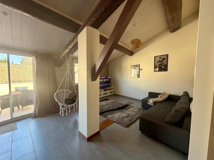 Appartement cosy avec terrasse tropézienne