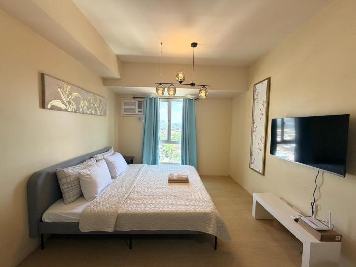 Comfort & Convenience At Centrio Tower King Size Bed