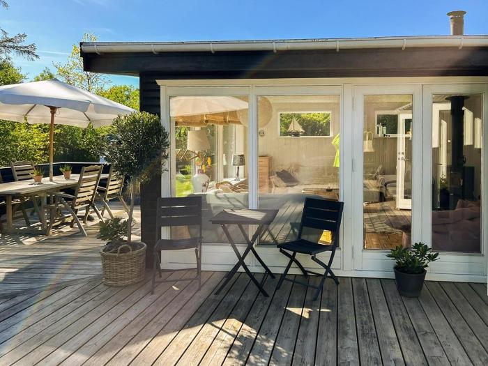 Peaceful Summer House Near Nature