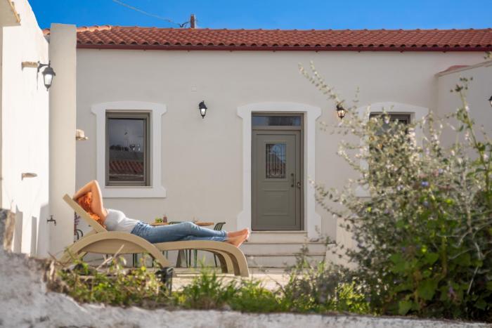 Yitonia- Cretan Village Home